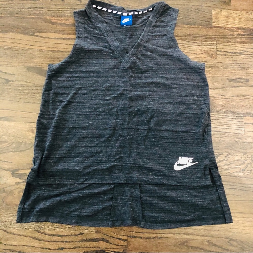 NIKE Women’s tank